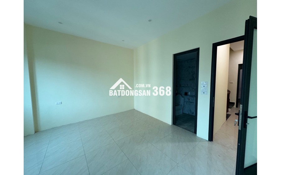Nhà mặt phố, MT gần 6m, kinh doanh vỉa hẻ đường 4 làn xe Phúc Thịnh, Võ Nguyên Giáp chỉ 6t