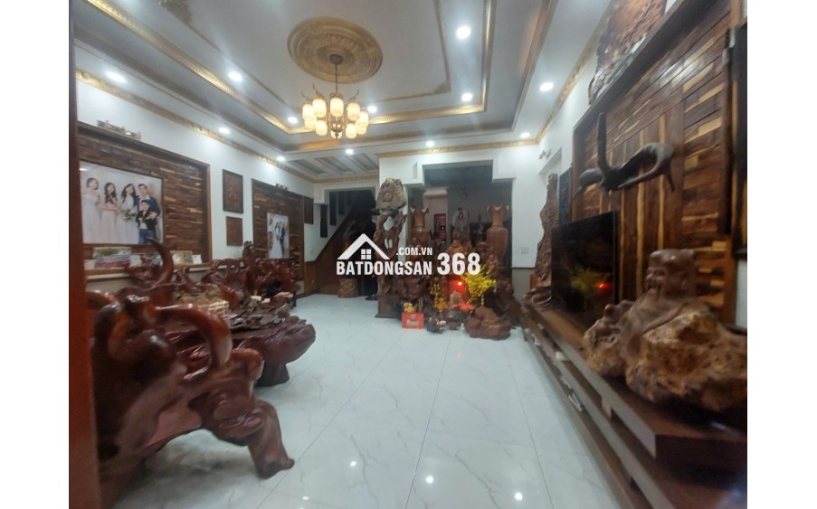 Giảm 5 tỷ , Nhà 2 Mặt Tiền DT743 , Ngay Vincom 550 , 212m2 , 5 tầng