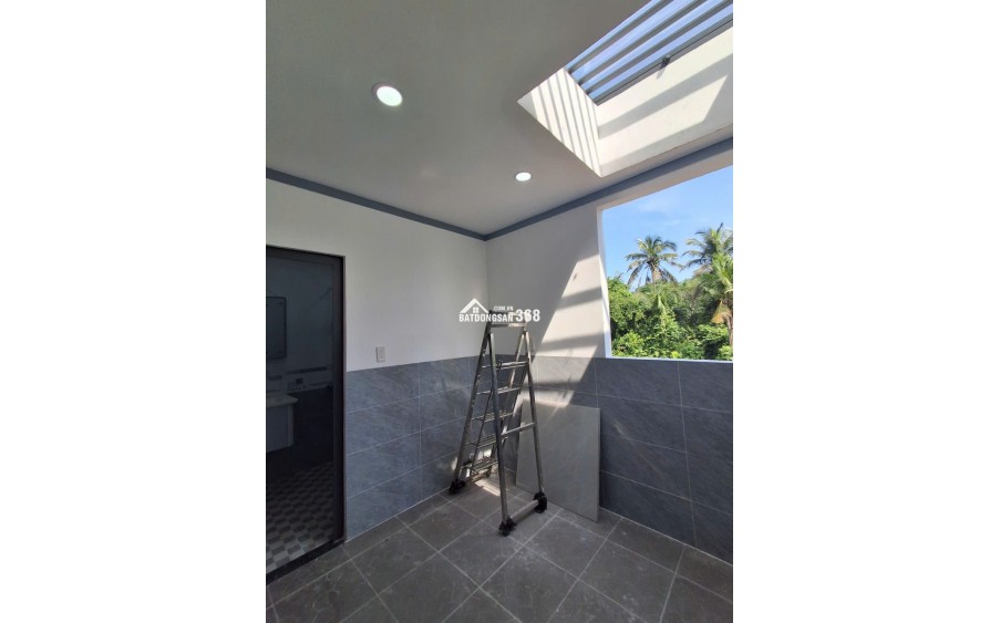 Nhà mới xây 1 lầu 1 trệt , đường ô tô 2.8 tỷ _60m2,3 phòng ngủ