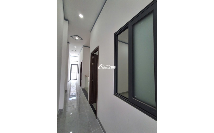 Nhà mới xây 1 lầu 1 trệt , đường ô tô 2.8 tỷ _60m2,3 phòng ngủ