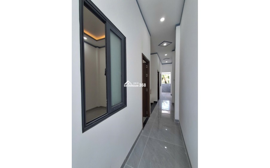 Nhà mới xây 1 lầu 1 trệt , đường ô tô 2.8 tỷ _60m2,3 phòng ngủ
