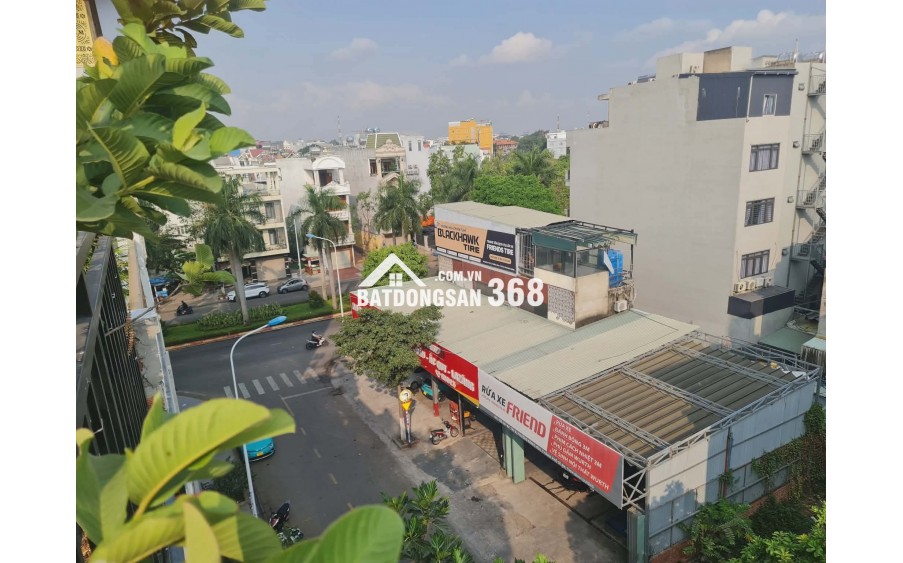 Căn Hộ Dịch Vụ , GS ngay Go Dĩ An , 1 hầm 4 tầng , Thang máy , 8 Phòng
