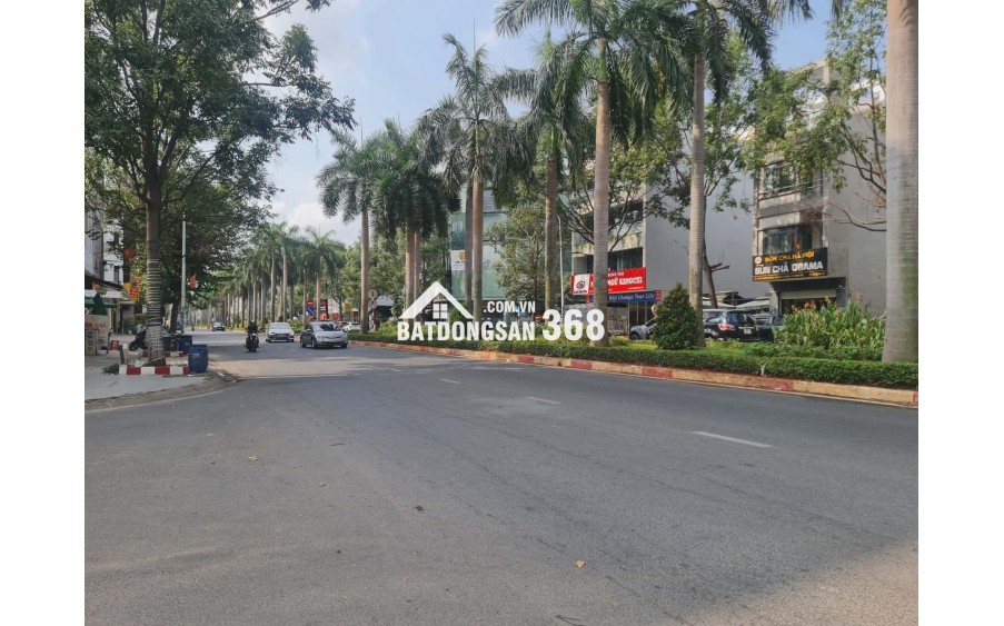 Căn Hộ Dịch Vụ , GS ngay Go Dĩ An , 1 hầm 4 tầng , Thang máy , 8 Phòng