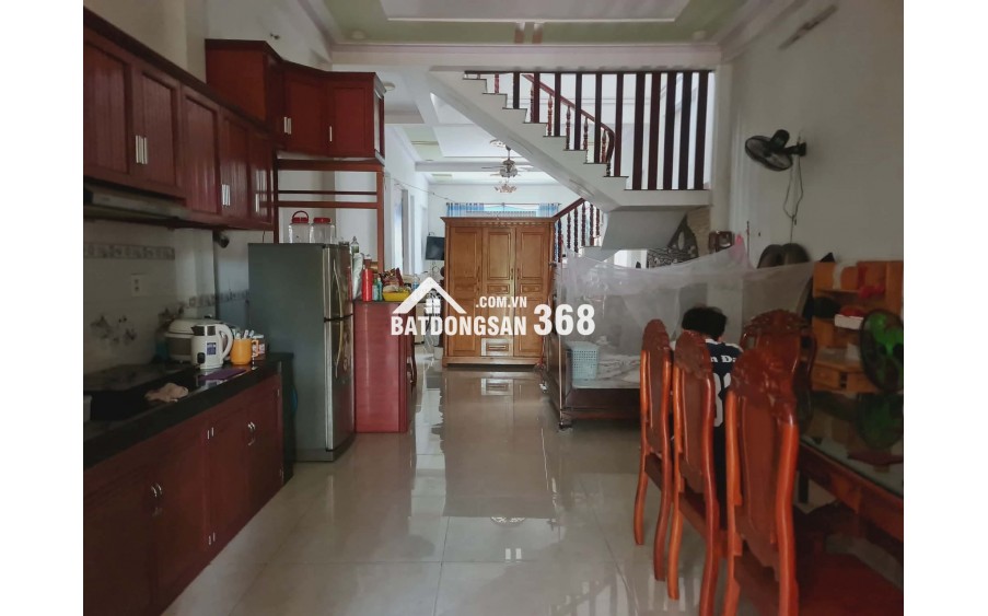 Giảm 1.2 tỷ ,Mặt Tiền Nguyễn Minh Khai , Gần Vincom 550 Dĩ An , 381m2 , 3 tầng , giá rẻ