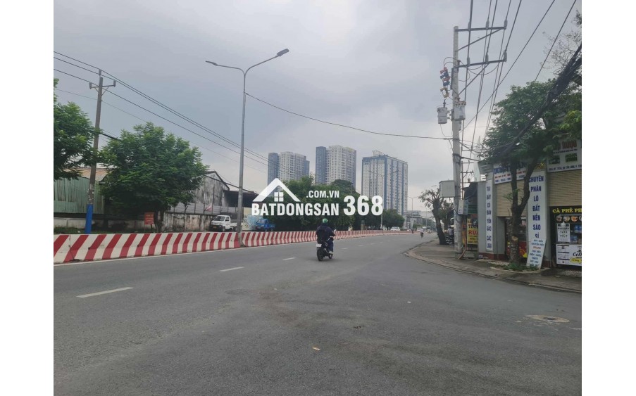 Giảm 5 tỷ , Nhà 2 Mặt Tiền DT743 , Ngay Vincom 550 , 212m2 , 5 tầng