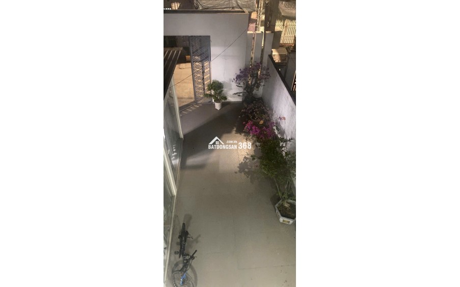 CHÍNH CHỦ. cần bán nhà 1 lầu .1 trệt. với đầy đủ công năng. đối diện khu du lịch đại nam. Ngay phường tân định. TP. HCM.