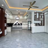 NHÀ 3 TẦNG - NGÕ xe con ĐỖ CỬA - 3 NGỦ KHÉP KÍN - 2,35đ