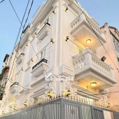 Bán nhà Quận 7 - Huỳnh Tấn Phát 62m2 4tầng 4PN - Ngang 5.7m - Căn góc Ô Tô đỗ Cửa - 8.2 tỷ
