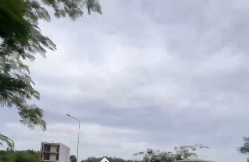 NHÀ PHỐ XÂY THÔ – KHÔNG GIAN RIÊNG, DẤU ẤN RIÊNG TẠI KDC 13E LÀNG VIỆT KIỀU
