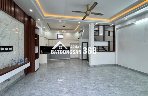 NHÀ 3 TẦNG - NGÕ xe con ĐỖ CỬA - 3 NGỦ KHÉP KÍN - 2,35đ