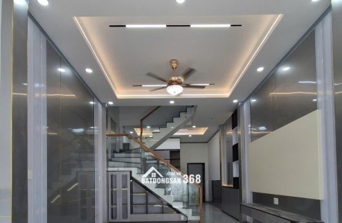 Nhà mới xây 1 lầu 1 trệt , đường ô tô 2.8 tỷ _60m2,3 phòng ngủ